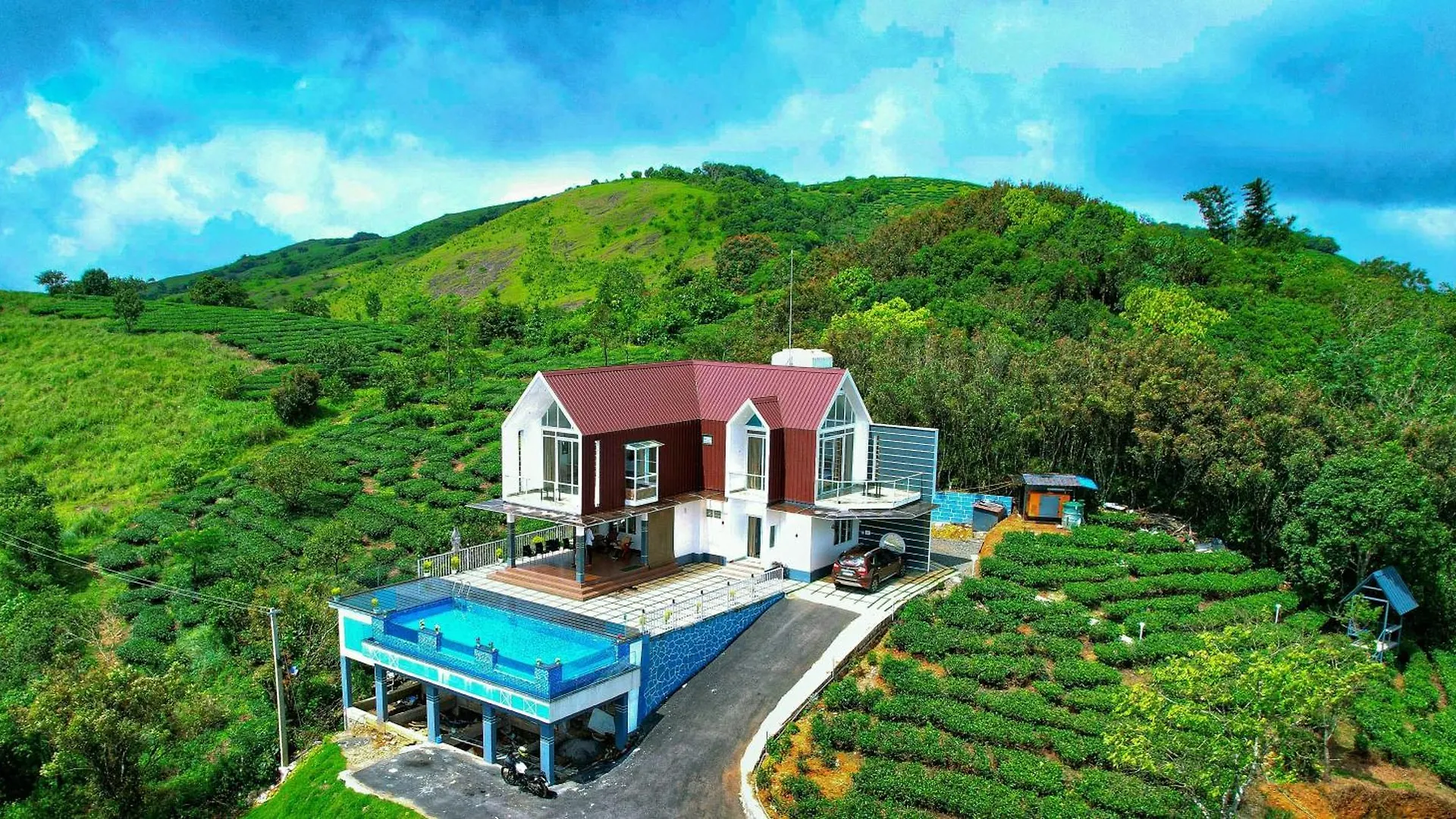 Fainex Luxe Aer Villa Vagamon India